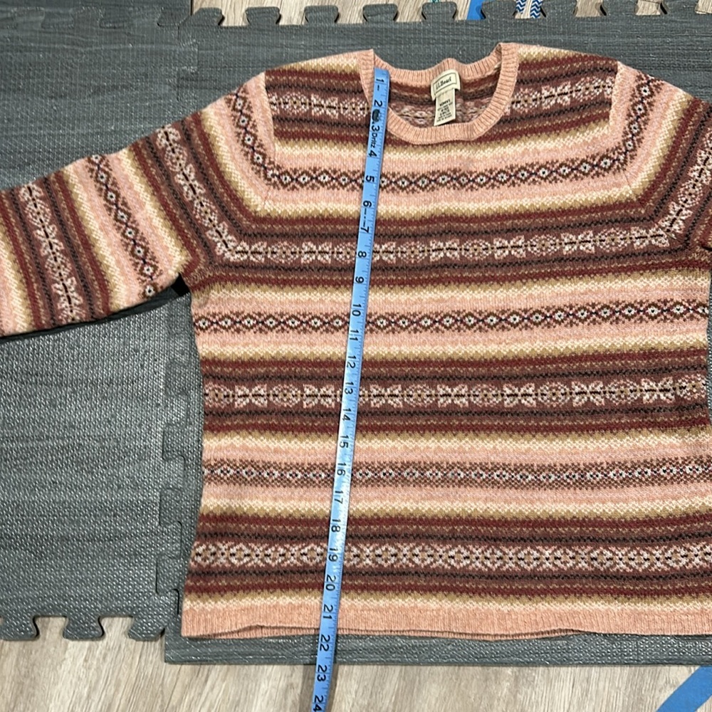 LL Bean, wool sweater, women’s medium - Picture 4 of 5